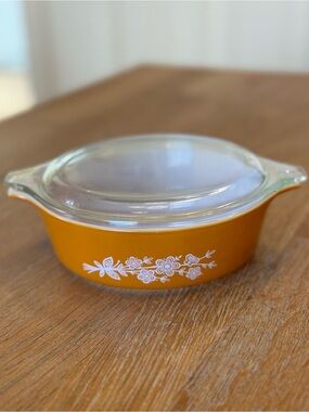 🦋 Vintage Pyrex Butterfly Gold 471-B Cinderella Casserole 1Pt w/ Lid